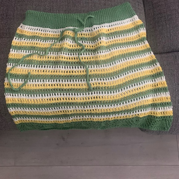 Clothes and Household - Picture 8 of 13